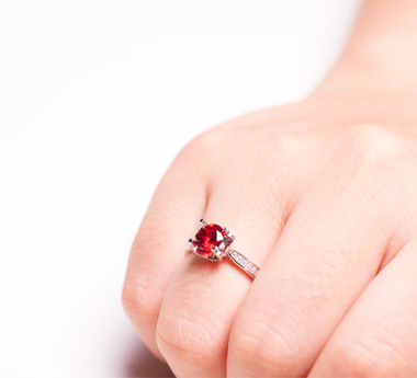  RED GARNET STERLING SILVER RING - TAPERED